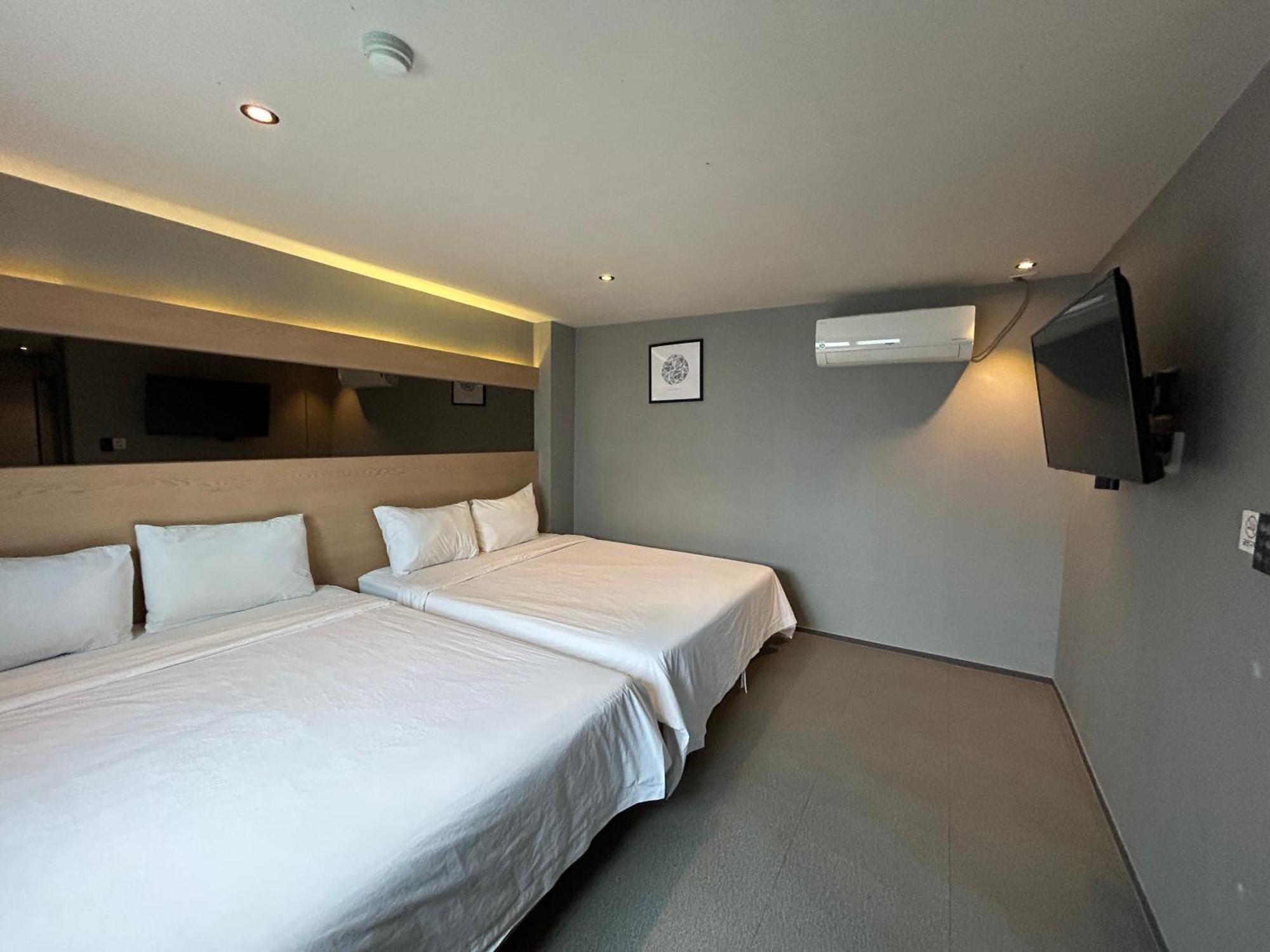 Deluxe Motel Кодже Екстер'єр фото