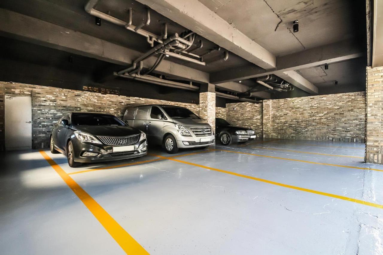 Deluxe Motel Кодже Екстер'єр фото